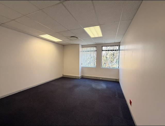 230M² OFFICE TO LET IN SOMERSET PARK